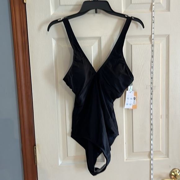 NWT-Kona SOL-M(8-10)-black-wear it four ways,medium coverage one piece swimsuit - Picture 7 of 15